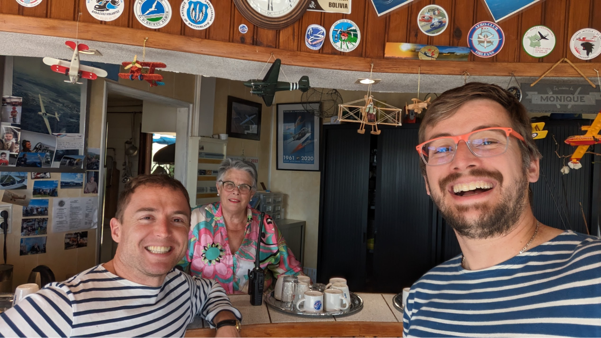 Monique, figure de l'aéroclub d'Amboise, Samuel et Rémy