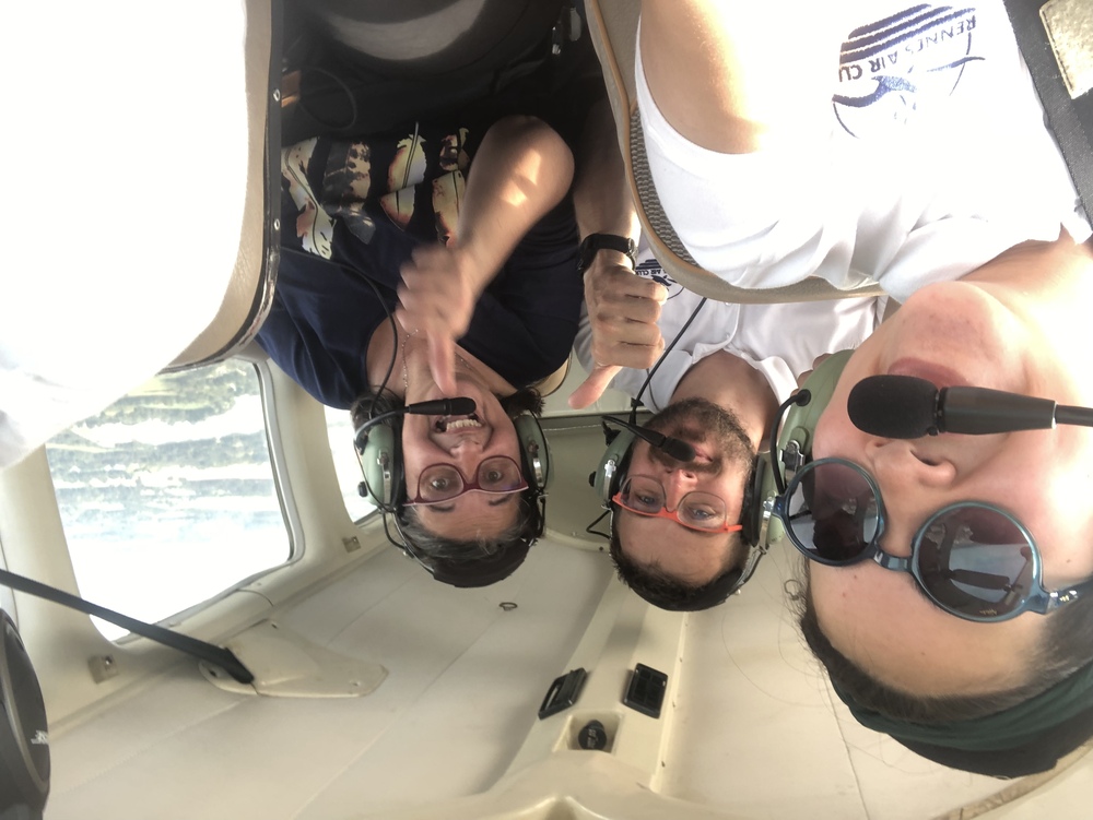 Rémy, Fanfan and Noëlia inside of PA28 F-GHYZ